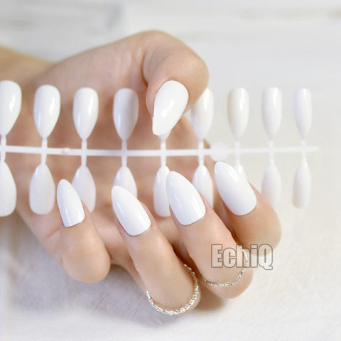 24pcs/kit Stiletto Shiny Fake Nails White Pointed Fake Nails Easily Decorate Your Fingers Candy White Surface 15P